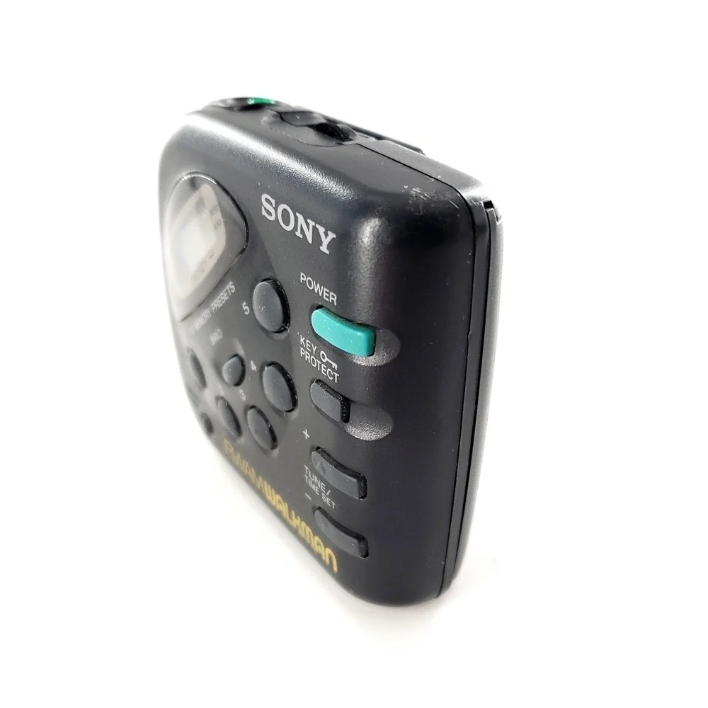 Sony Walkman SRF-M32 FM/AM Radio w/ Belt Clip Tested & Works